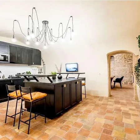 Apartment Keyz - Spacious 2bd In The Heart Of Le Marais Paris