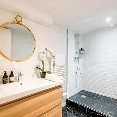 Apartment Keyz - Spacious 2bd In The Heart Of Le Marais Paris