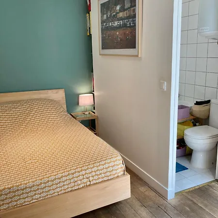 Calme 2 Pieces Apartment Paris