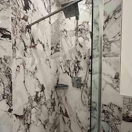 Le Victor Hugo Apartment Paris