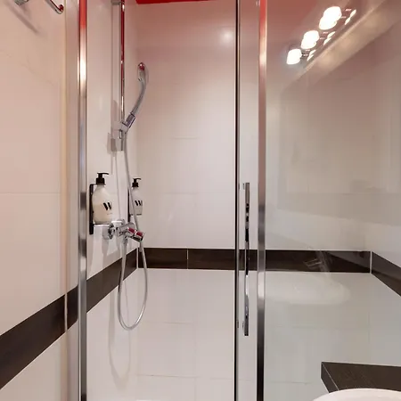 La Folie Des Pres - Saint-germain-des-pres Hotel 3*