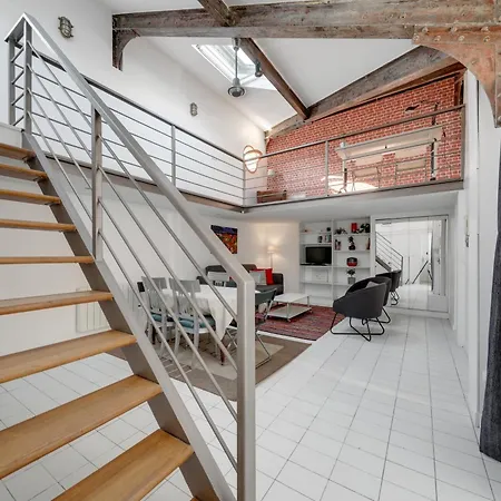 Large Luxury Loft For 6 People By Weekome *