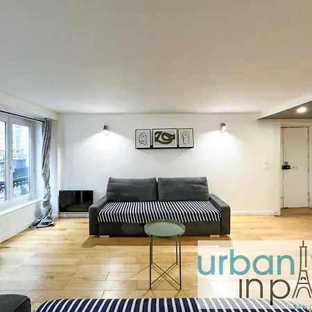 Urban Flat 89 - Charming 3 Bedroom Flat In Apartment *