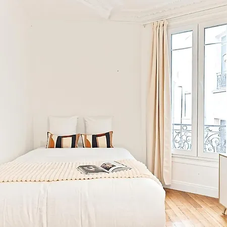 Apartment Spacious And Bright Paris