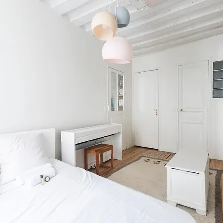 Guestready - Charming Near Les Halles Apartment *
