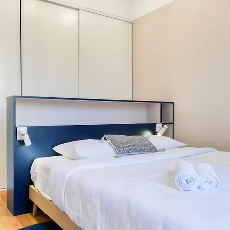 Apartment Blue Design 2bdr Flat In The Heart Of Bastille