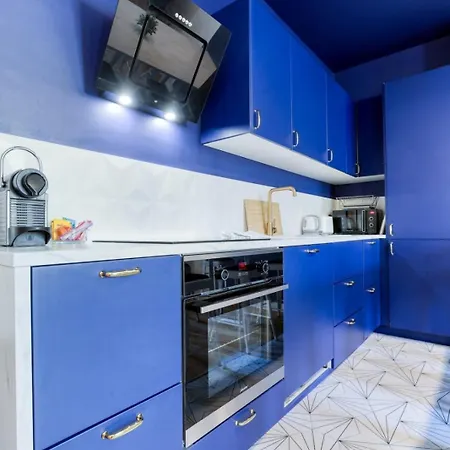 Blue Design 2bdr Flat In The Heart Of Bastille *