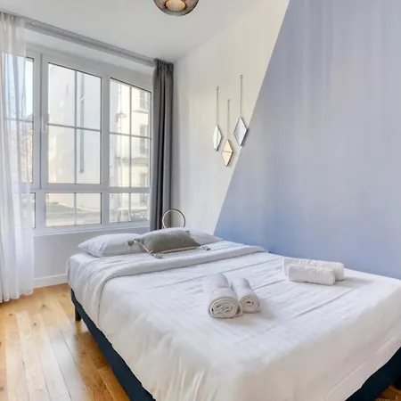Blue Design 2bdr Flat In The Heart Of Bastille *