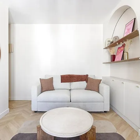 Apartment Barbes Buttes Chaumont Cosy 2p *
