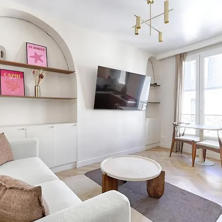 Apartment Barbes Buttes Chaumont Cosy 2p Paris