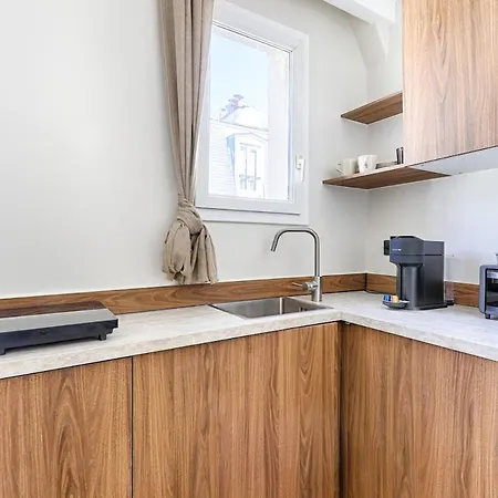 Apartment Barbes Buttes Chaumont Cosy 2p