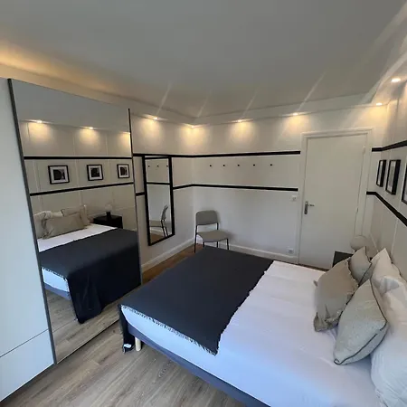 Tour Eiffel 120 M2 *