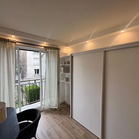 Tour Eiffel 120 M2 Apartment