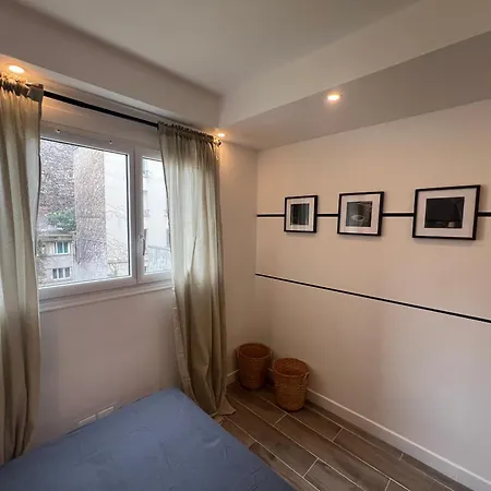 Tour Eiffel 120 M2 Apartment
