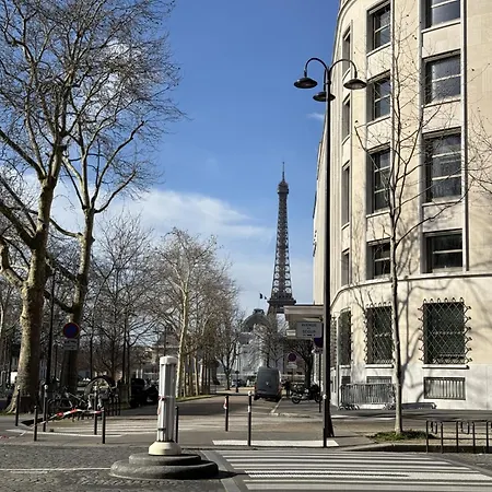 Tour Eiffel 120 M2