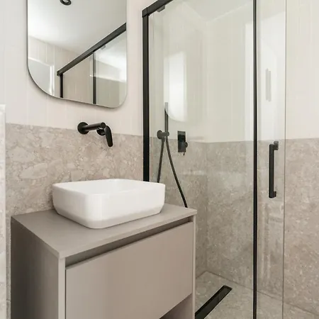 Sereners - Charming Serviced - Saint Germain Apartment *