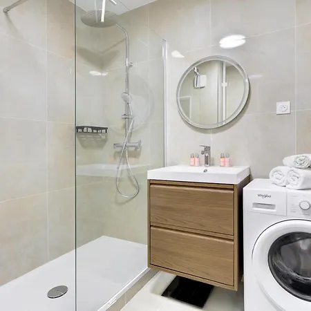 Apartment Lea Beautiful Parisian