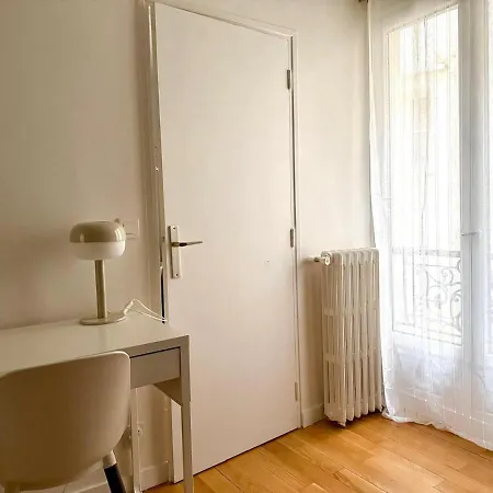 Cocon Au Coeur De Montmartre Homestay *