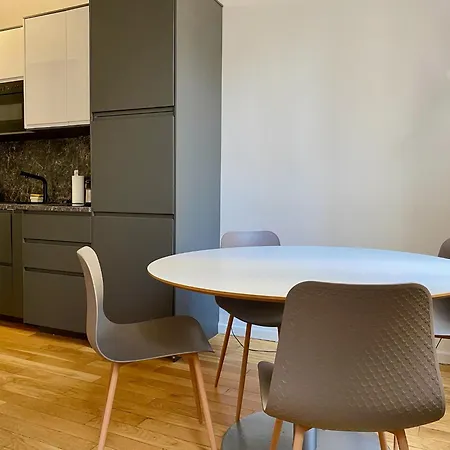 Soma In Appartement Paris