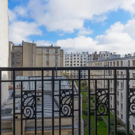 Les Amandiers Apartment Paris