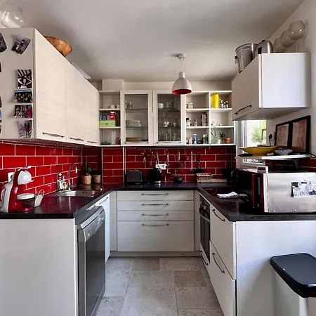 Large, Quiet, Familial Floor Duplex 아파트 *