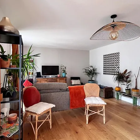 Large, Quiet, Familial Floor Duplex 아파트 *