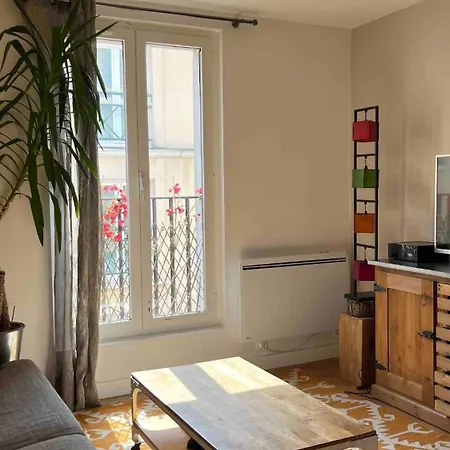 Large, Quiet, Familial Floor Duplex * 파리