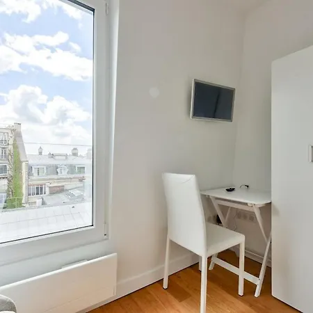 With A Panoramic View Of The Eiffel Tower Apartment Paris