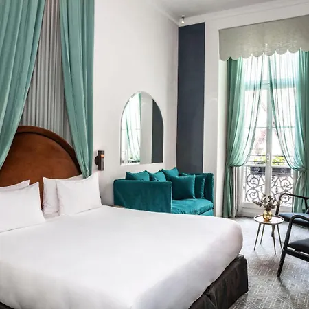 Отель Grands Boulevards Experimental 4*
