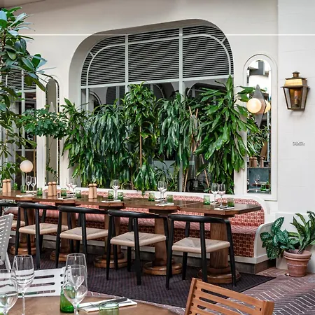 Des Grands Boulevards Hotel