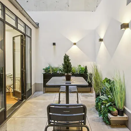 Luxury In The Heart Of St Germain A/c 3 Bedroom Outdoor