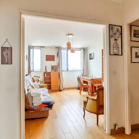 1br Flat View On Eiffel Tower And Sacre-coeur Apartment