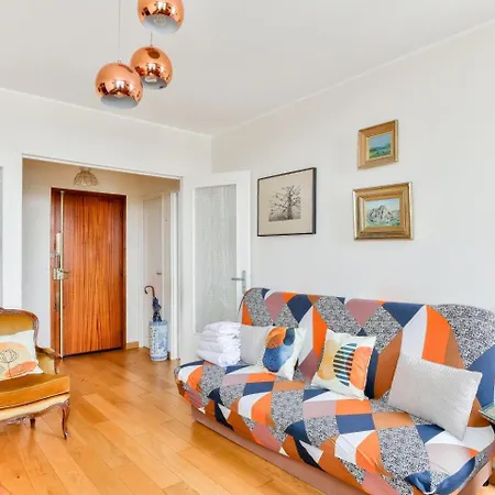 1br Flat View On Eiffel Tower And Sacre-coeur Paris