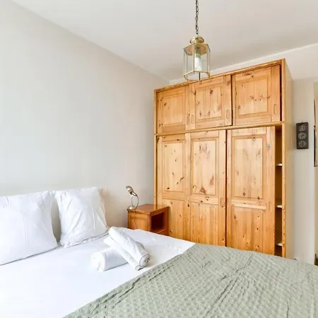 1br Flat View On Eiffel Tower And Sacre-coeur Apartment *