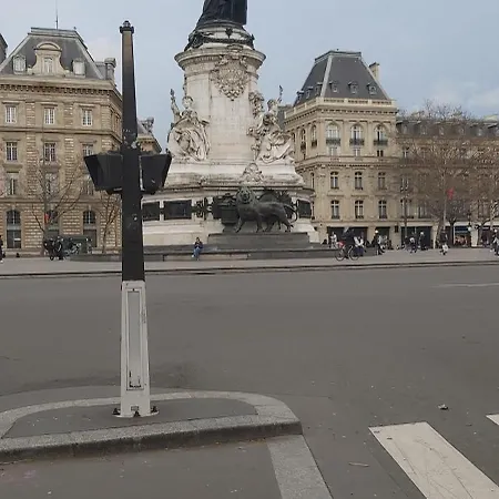 Pres Du Gare Du L'est Paris