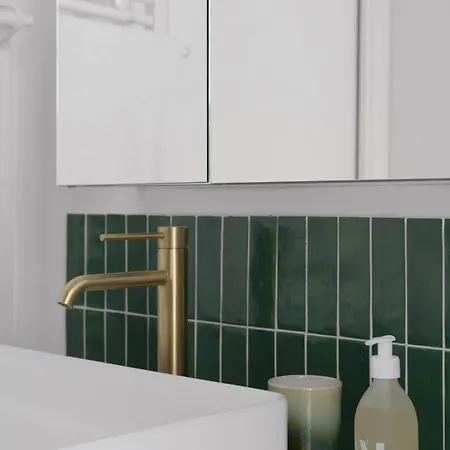 Apartment Minimalist Haussmannian 11 Paris