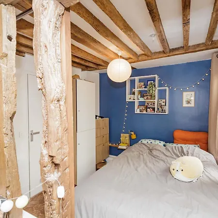 And Bright 40 M For 2 Near Belleville * Paris
