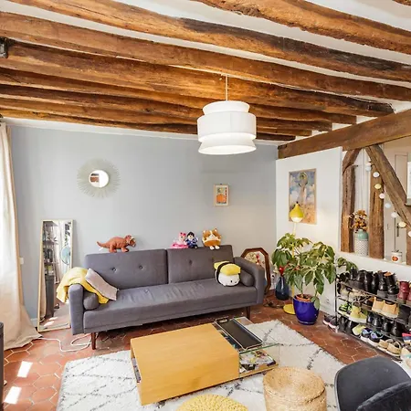 And Bright 40 M For 2 Near Belleville Apartment Paris