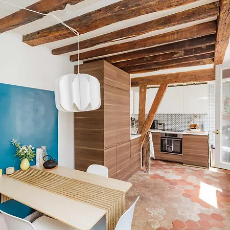 Apartment And Bright 40 M For 2 Near Belleville Paris