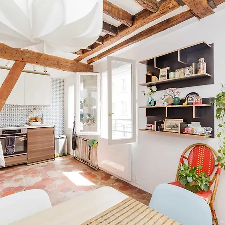 Apartment And Bright 40 M For 2 Near Belleville