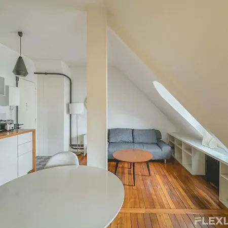 Flexliving - Onebedroom - Malesherbes - Eiffel Tower View Paris