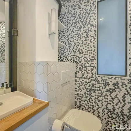 Flexliving - Onebedroom - Malesherbes - Eiffel Tower View Paris