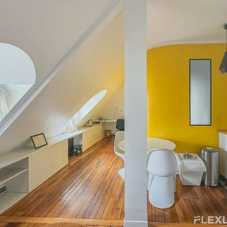 Flexliving - Onebedroom - Malesherbes - Eiffel Tower View Apartment