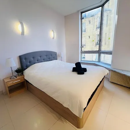 Apartment Tour Eiffel Beaugrenelle