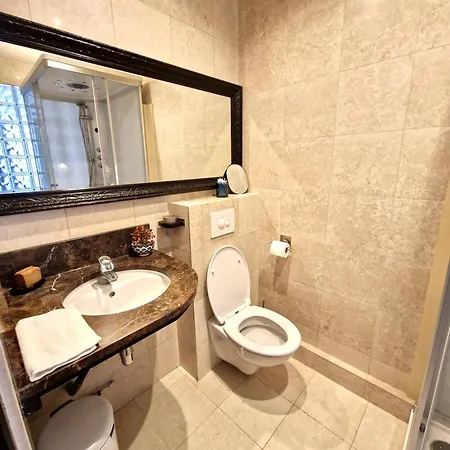 Arc De Triomphe- Tour Eiffel - Champs Elysees - 4 People Apartment