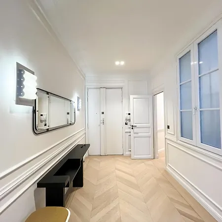 Urban Flat 191 - Luxury 3 Bedroom - Madeleine