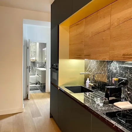 Apartment Saint-germain Prestige - Luxury Parisian Hideaway *