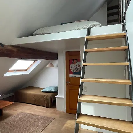 Le Marais Vue Et Metro Ligne 1, 11 Et Rer A, B Apartment