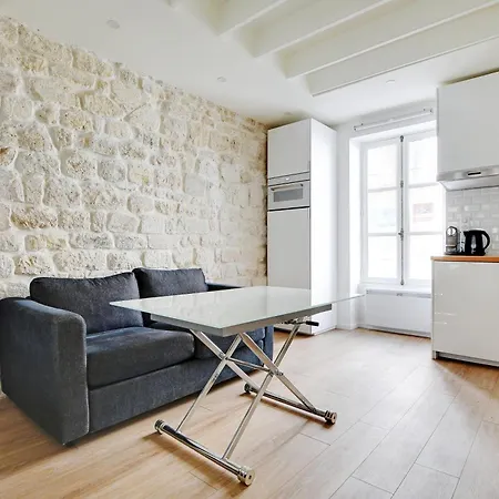 Invalides - Tour Eiffel Apartment *