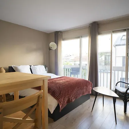 Glamour With Balcony In 14th * 파리